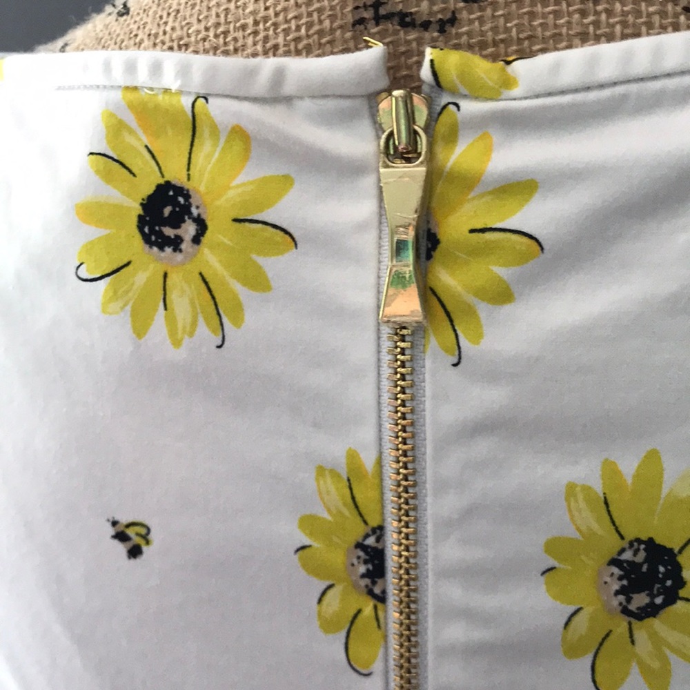 Kate Spade Daisy Dress - Picture 3 of 5